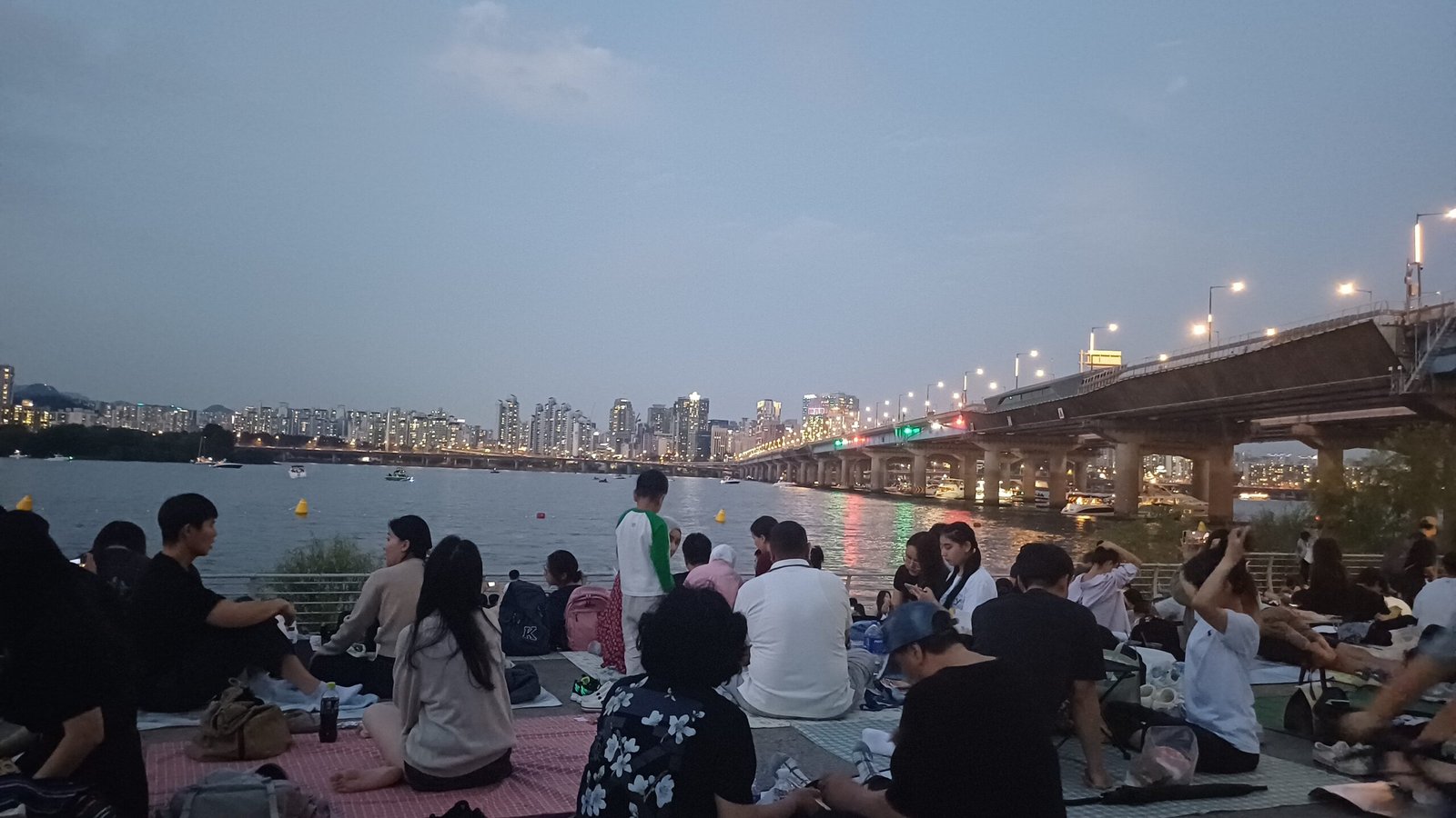 토요일엔 한강에서 책 한 권, 아이와 간다면 체험 예약부터 챙겨보세요