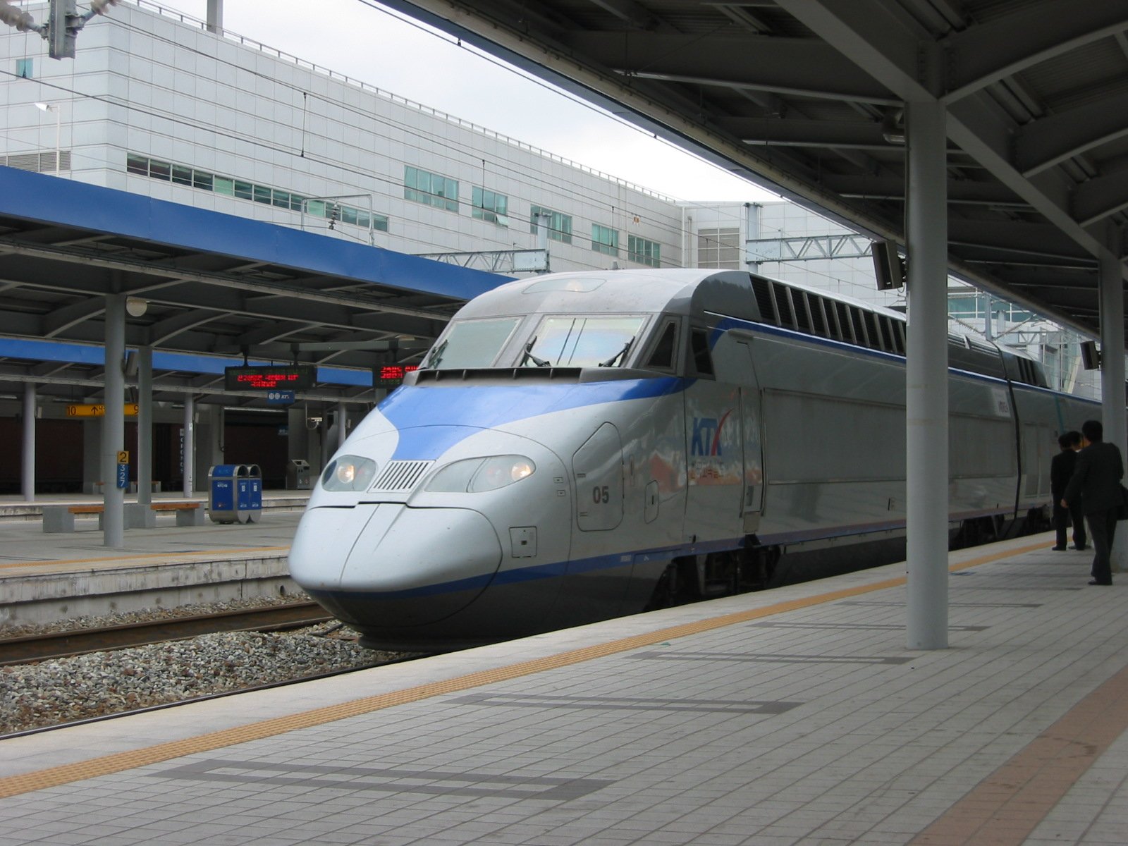 KTX 시간을 바꿔야 한다면? 출발 30분 전 ‘승차권 변경’부터 보세요